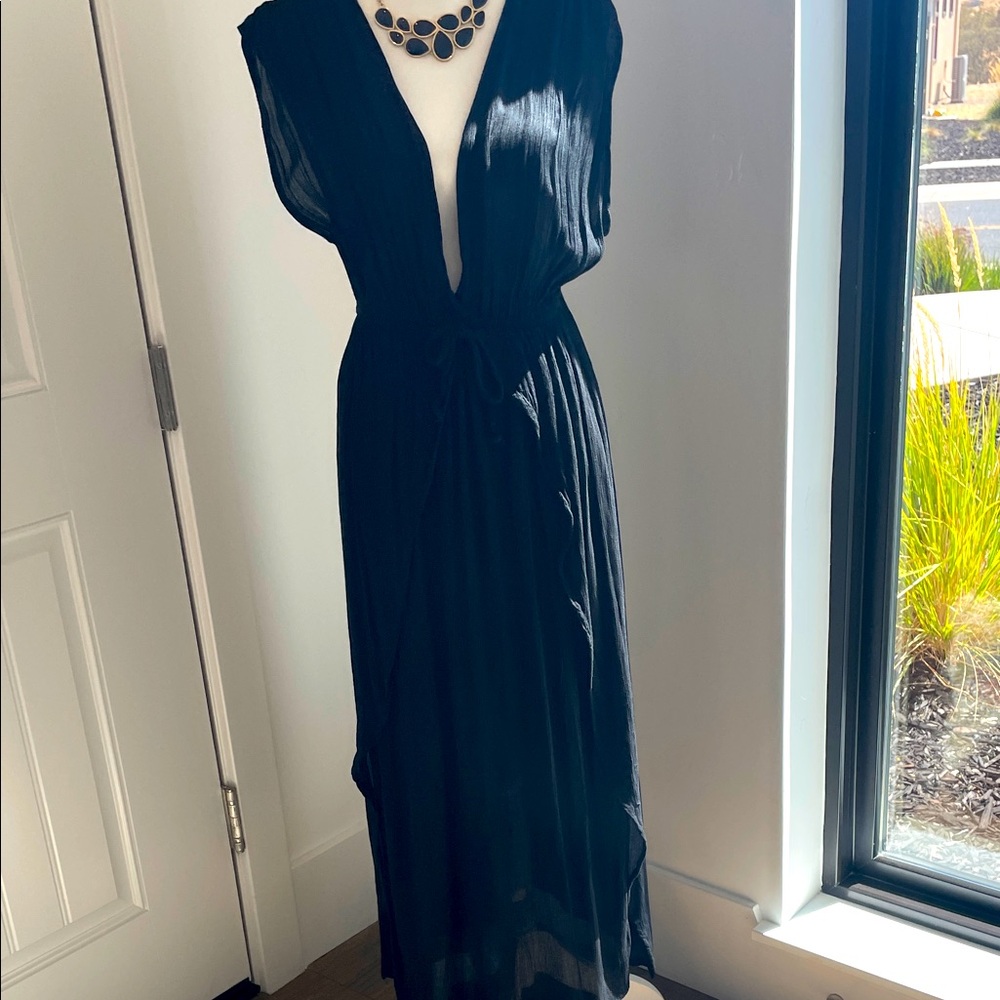 Raviya Elegant Black Maxi Dress.  Skirt design is sexy-good as swim cover up.GUC